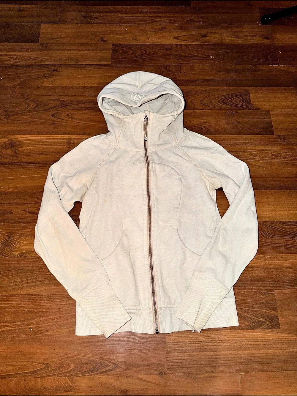 Lululemon Scuba Full-Zip Hoodie in Cream
